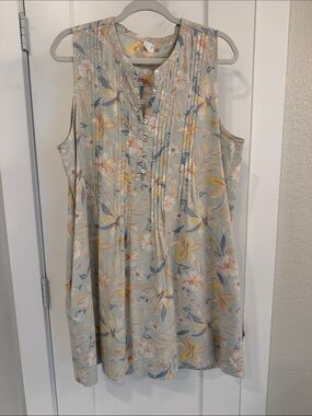 Fahrerty Sleeveless Floral Tunic in Light Blue, Yellow, Peach